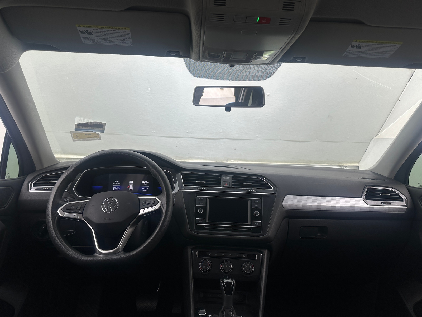 Thumbnail: 2022 Volkswagen Tiguan - 3
