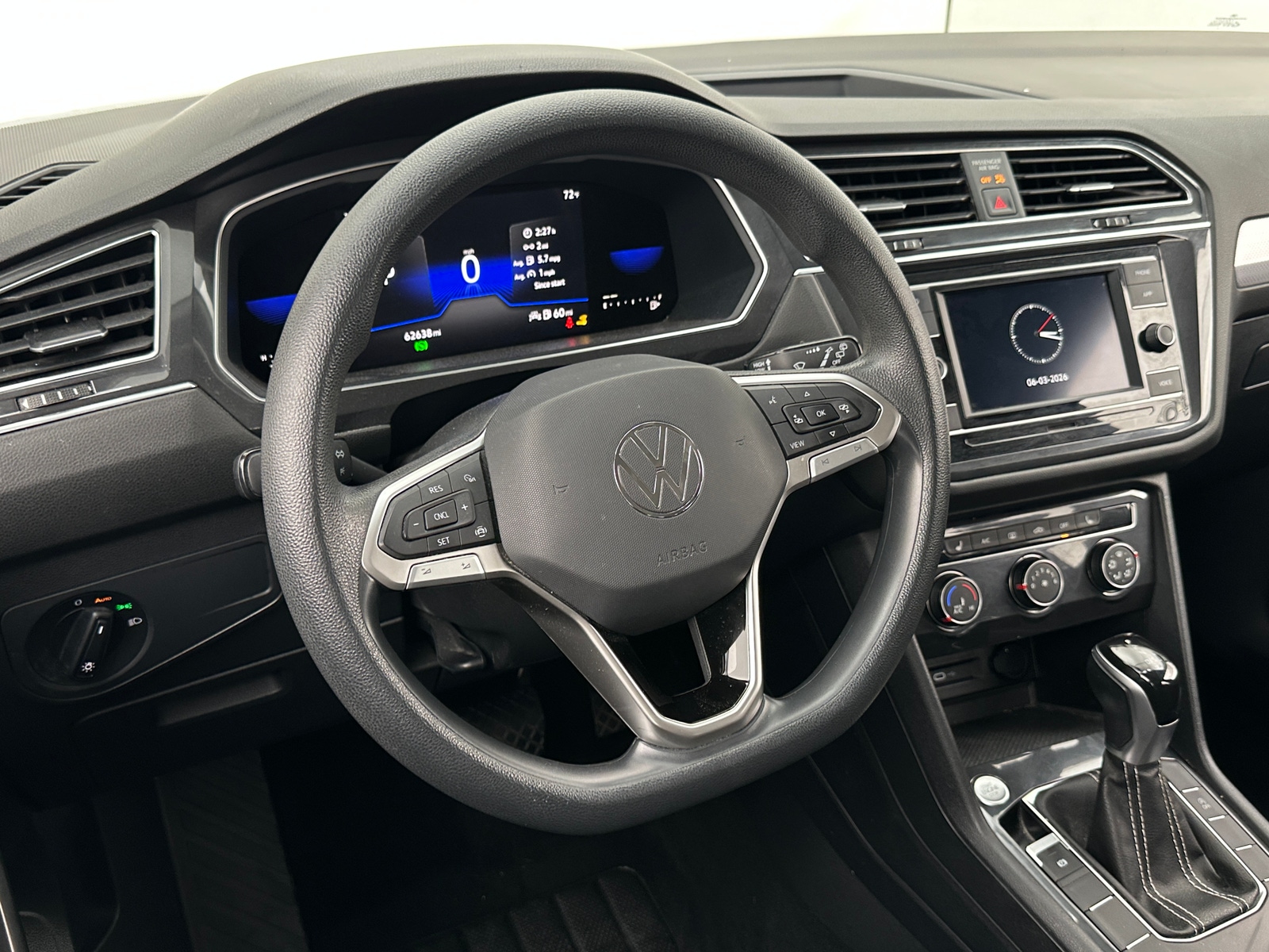 Thumbnail: 2022 Volkswagen Tiguan - 5