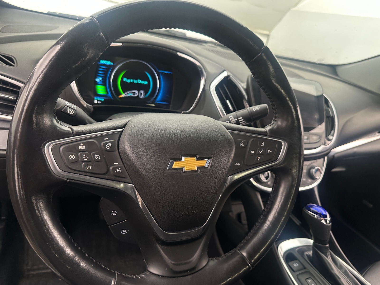 Thumbnail: 2018 Chevrolet Volt - 4