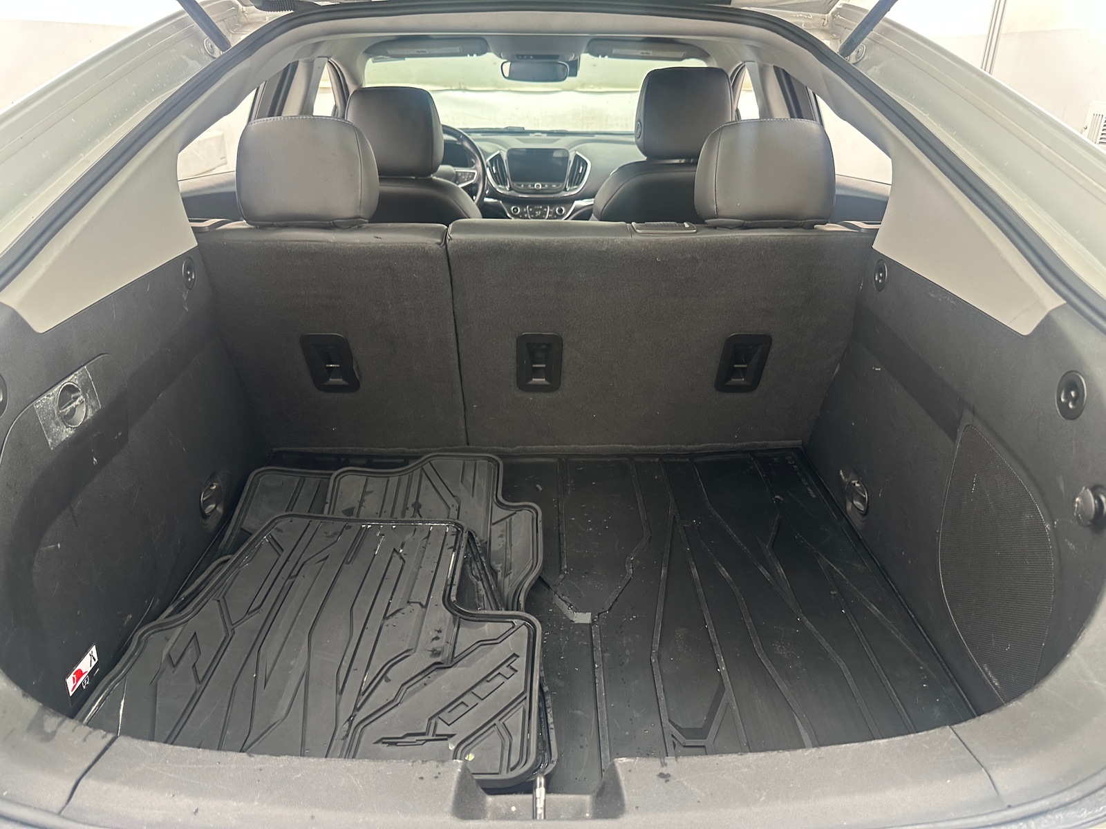 Thumbnail: 2018 Chevrolet Volt - 6