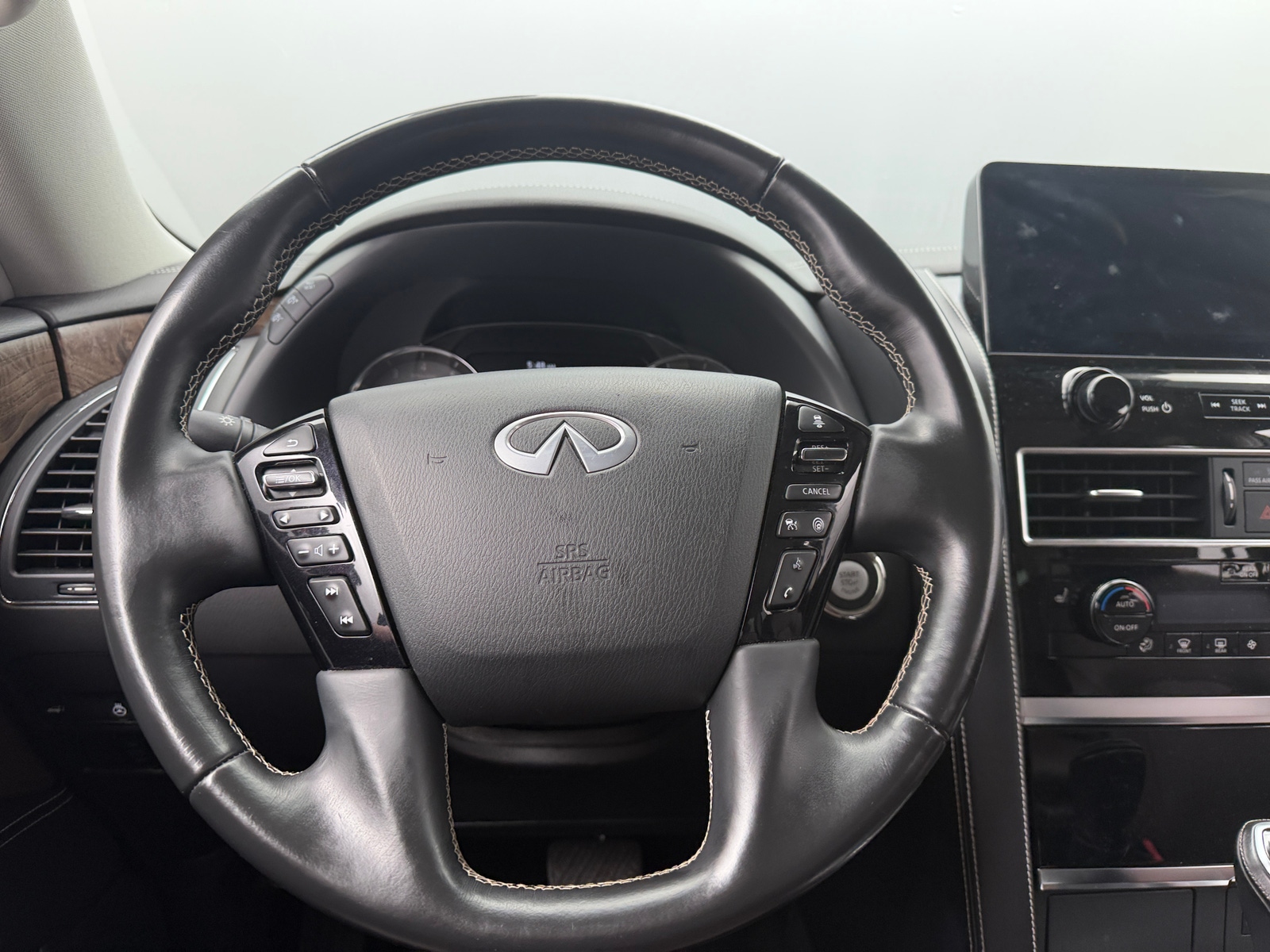 Thumbnail: 2022 INFINITI QX80 - 4