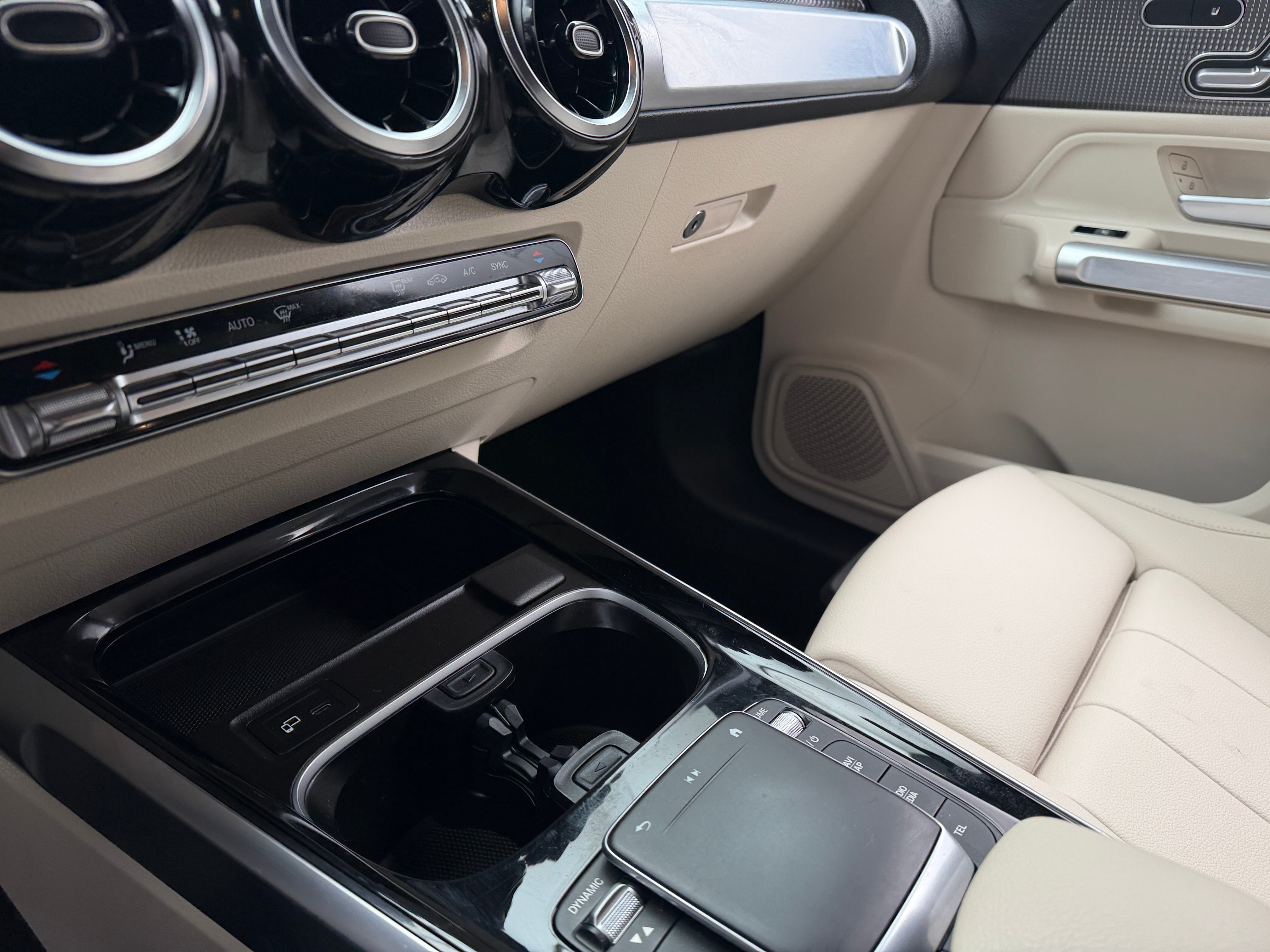 2023 Mercedes-Benz GLB Base - Photo 9