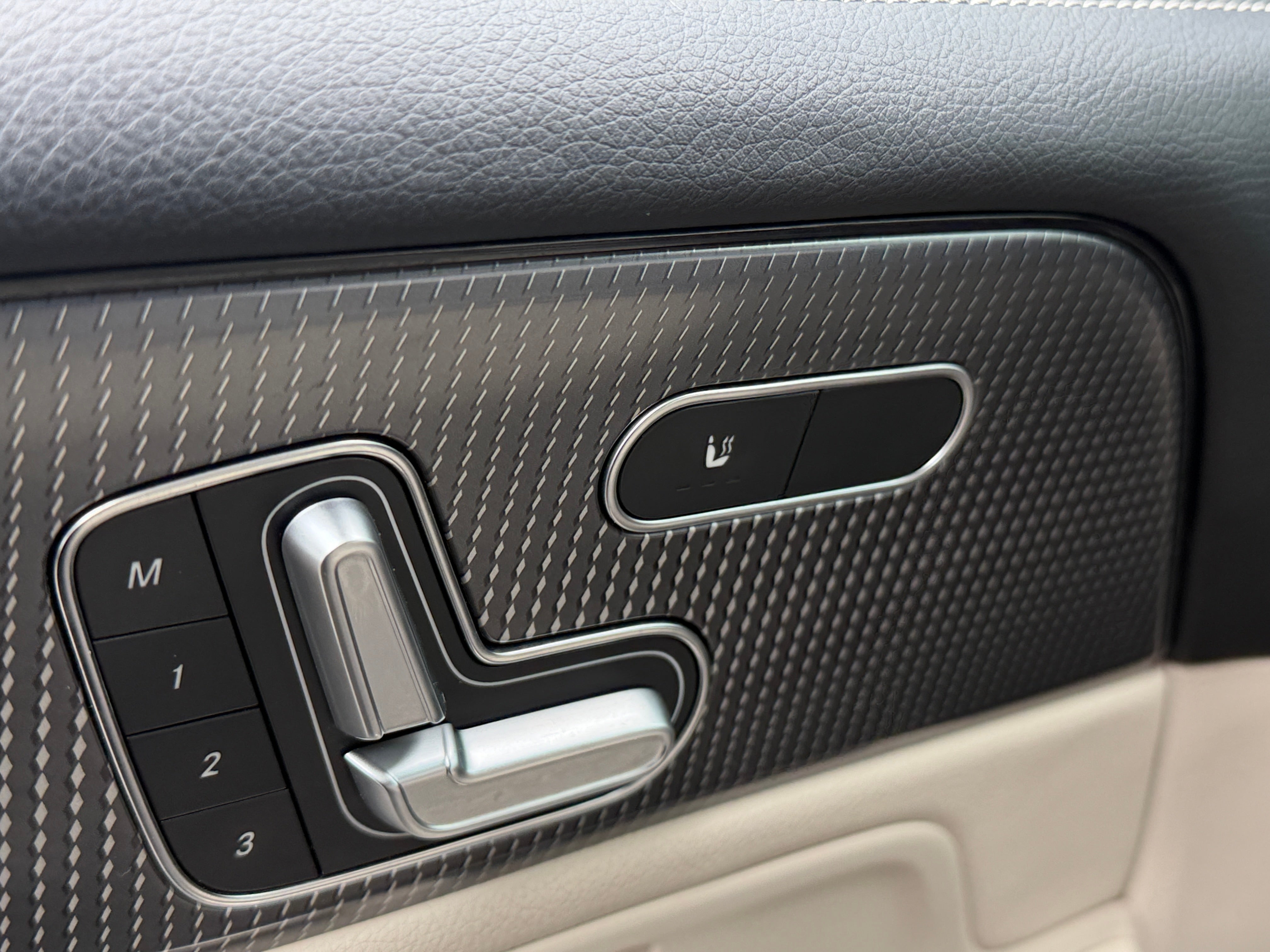 2023 Mercedes-Benz GLB Base - Photo 4