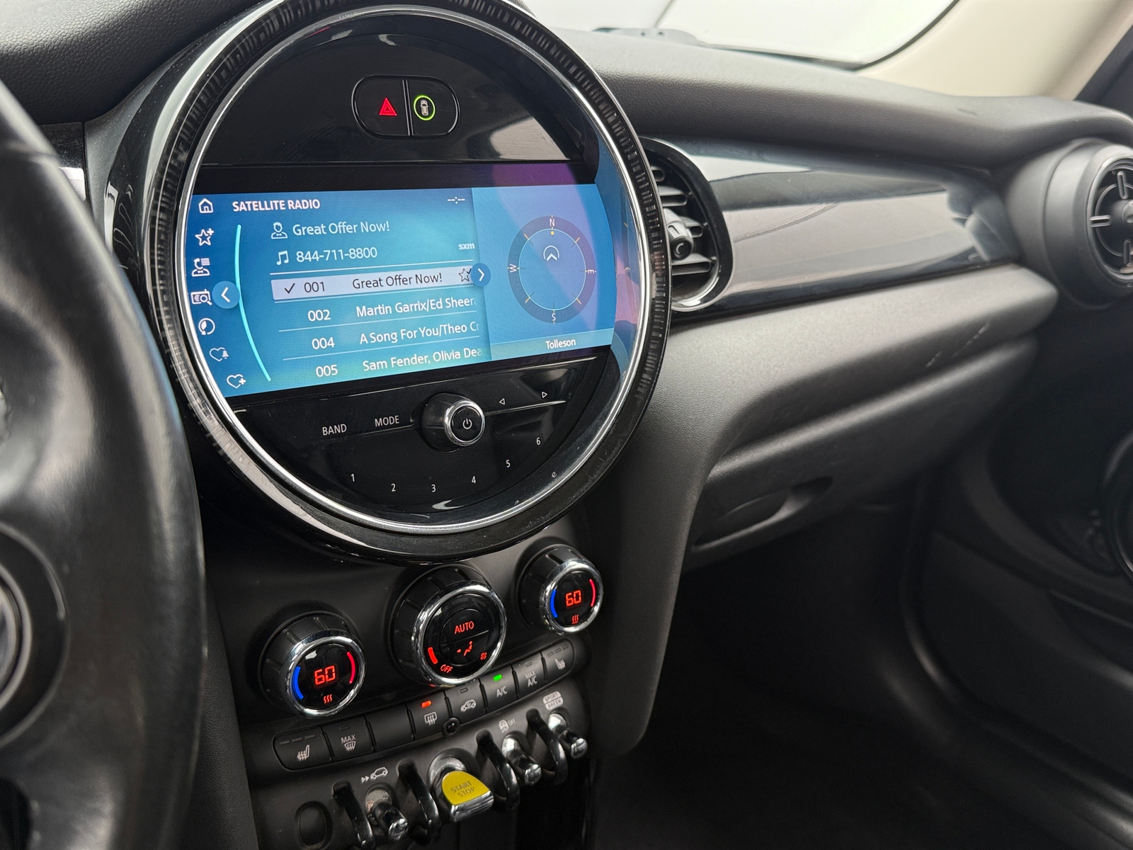 Thumbnail: 2024 MINI Cooper Hardtop - 3