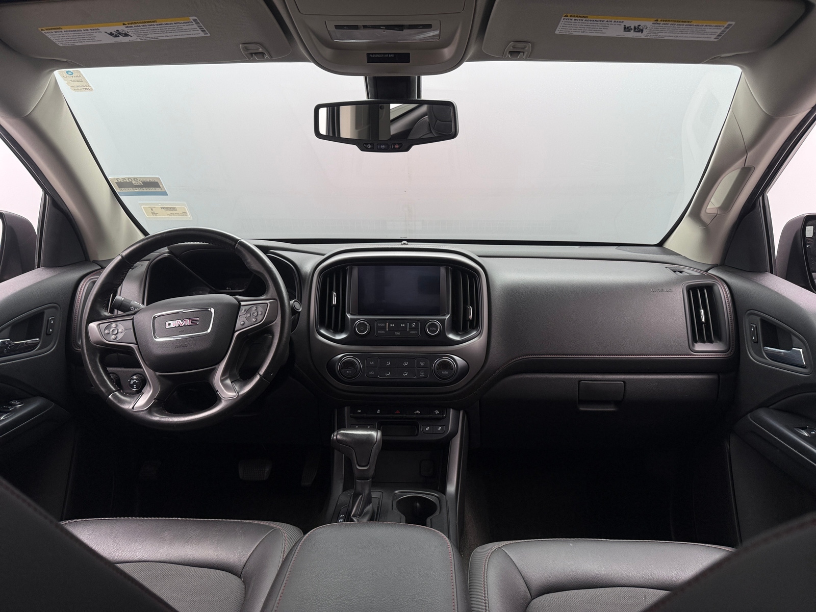 Thumbnail: 2018 GMC Canyon - 3