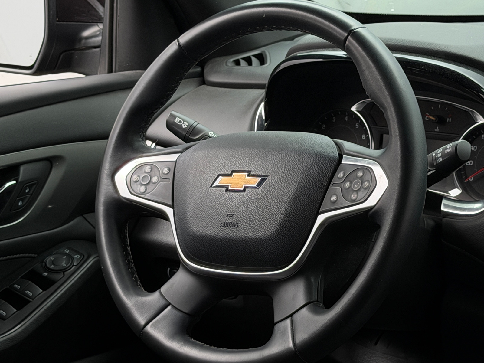Thumbnail: 2023 Chevrolet Traverse - 5