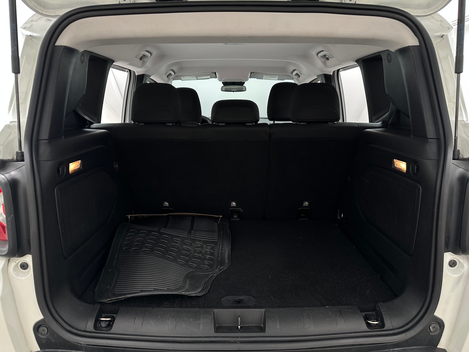 Thumbnail: 2015 Jeep Renegade - 7