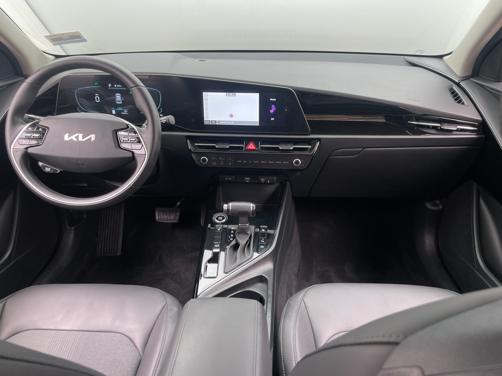 Thumbnail: 2024 Kia Niro - 3