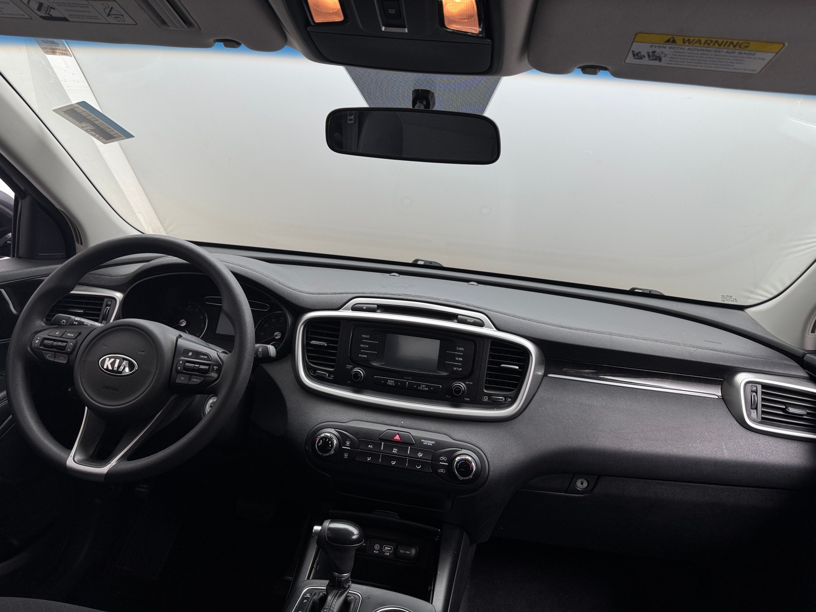 Thumbnail: 2017 Kia Sorento - 3