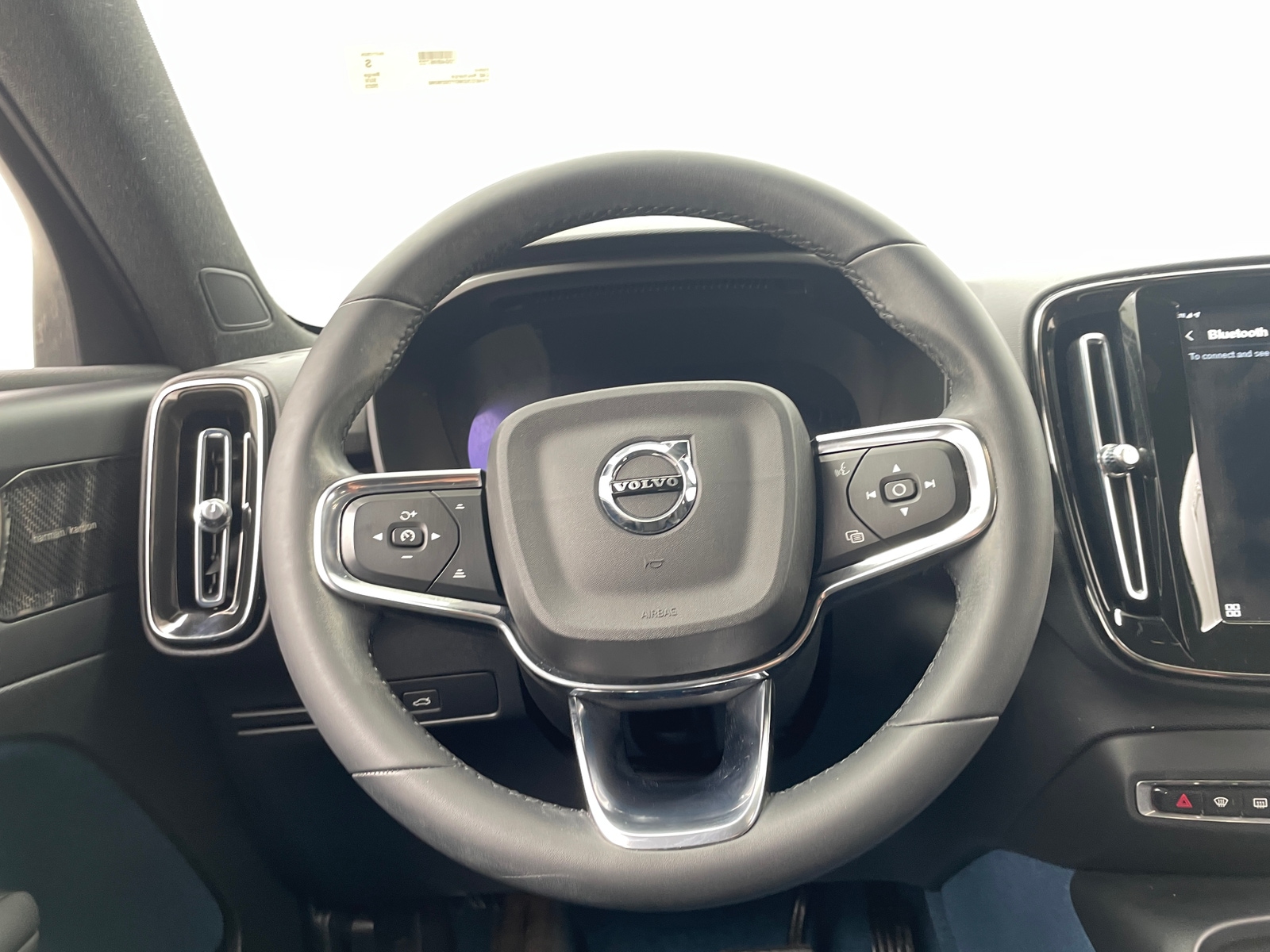 Thumbnail: 2023 Volvo C40 - 5