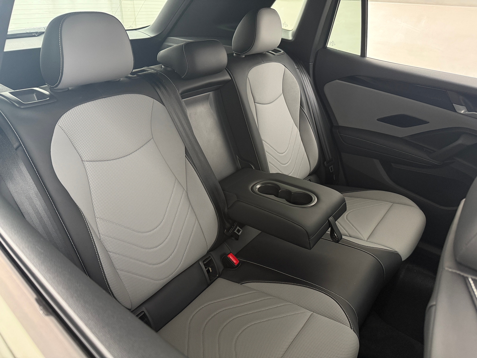 Thumbnail: 2025 Volkswagen Tiguan - 6