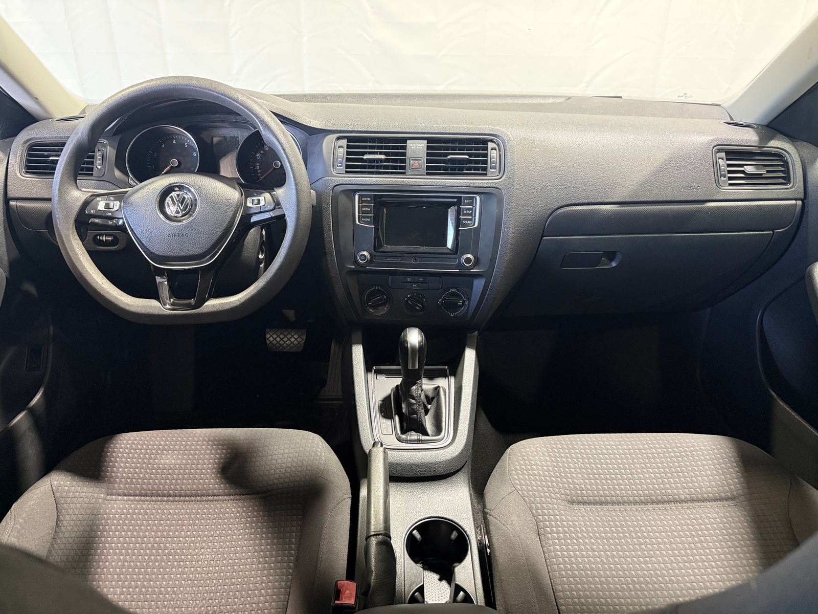 Thumbnail: 2016 Volkswagen Jetta - 3