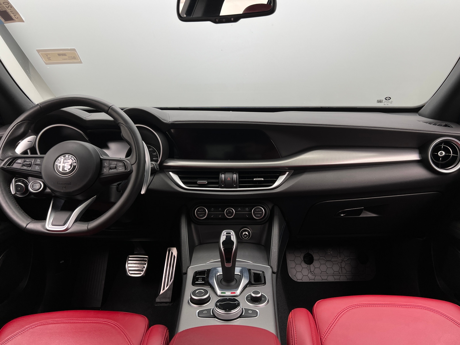 Thumbnail: 2023 Alfa Romeo Stelvio - 2
