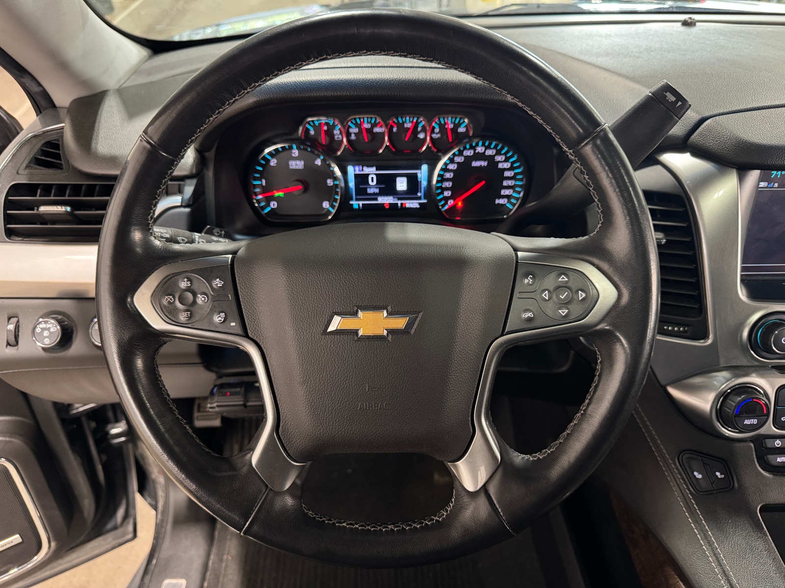 Thumbnail: 2019 Chevrolet Tahoe - 4