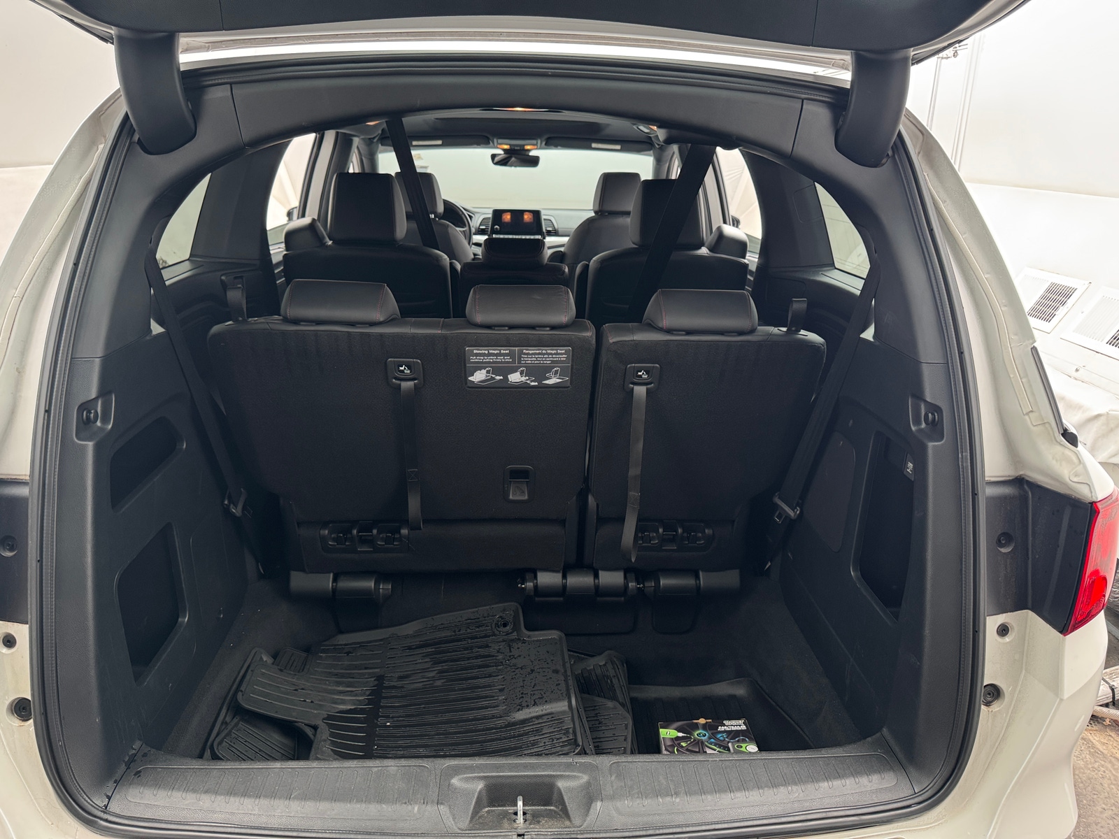Thumbnail: 2023 Honda Odyssey - 6