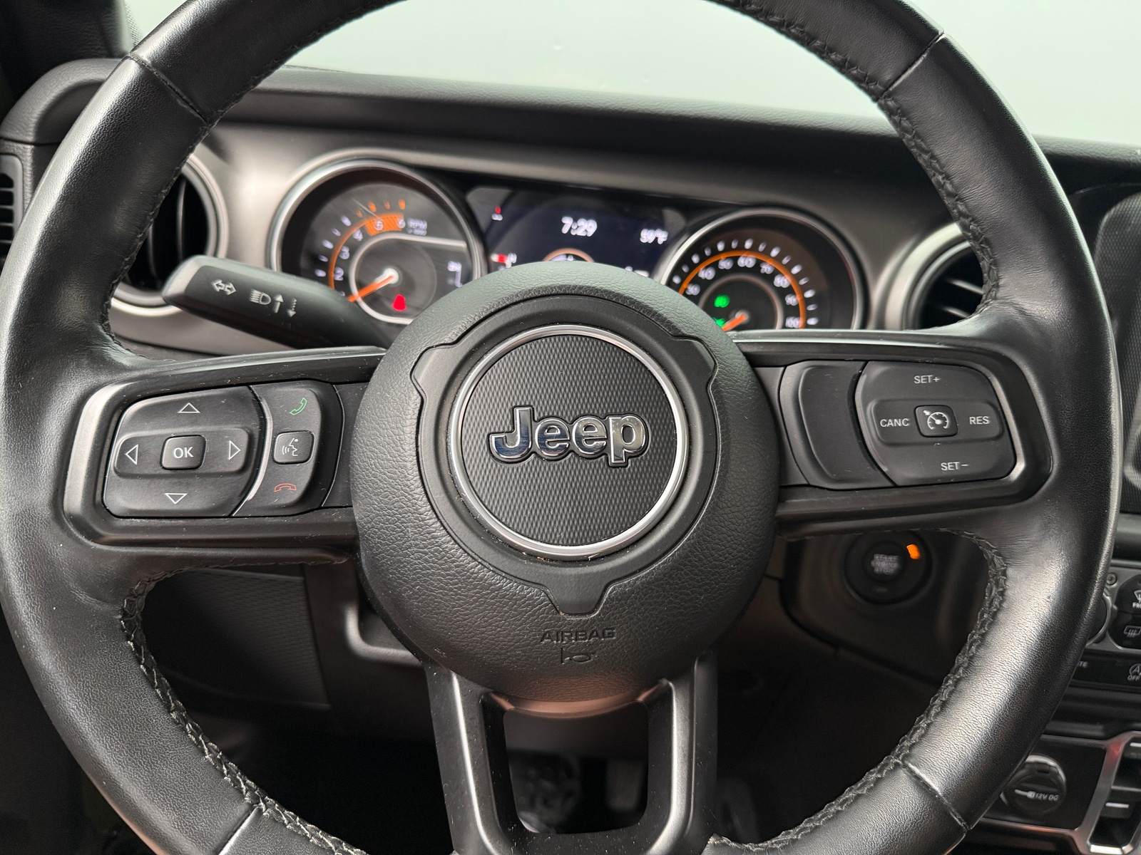 Thumbnail: 2022 Jeep Wrangler - 5