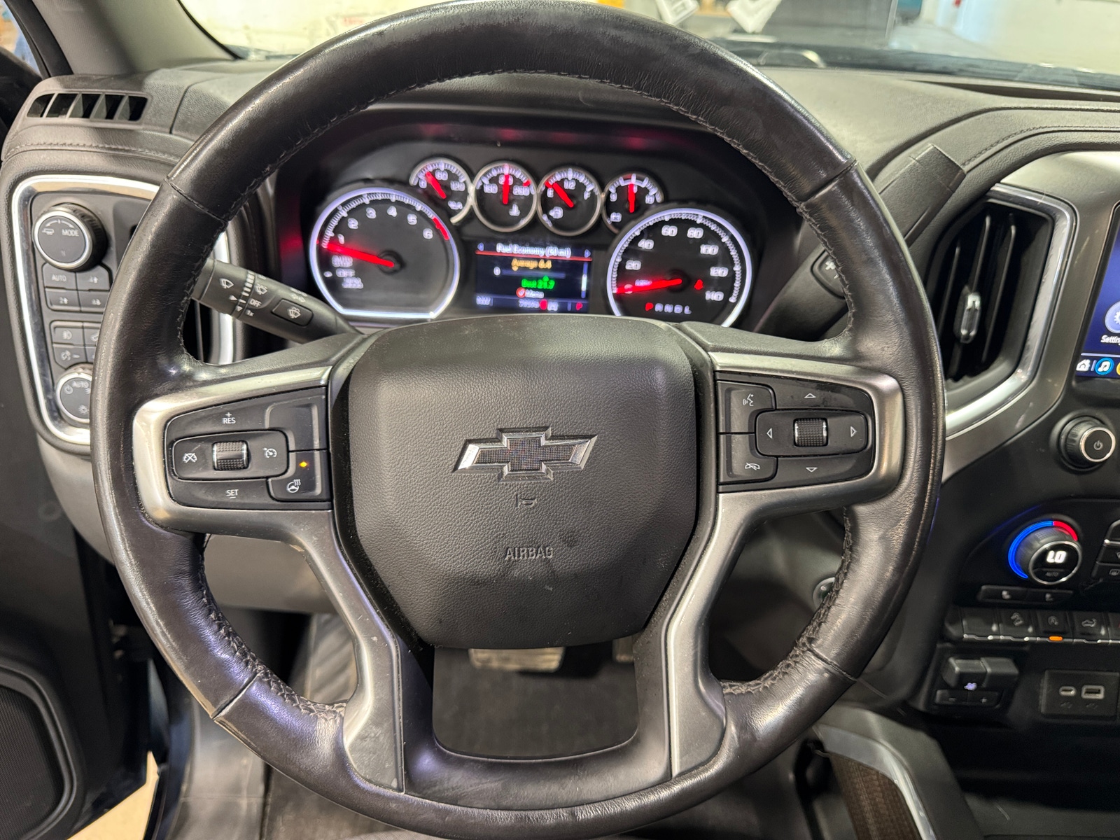 Thumbnail: 2020 Chevrolet Silverado 1500 - 5