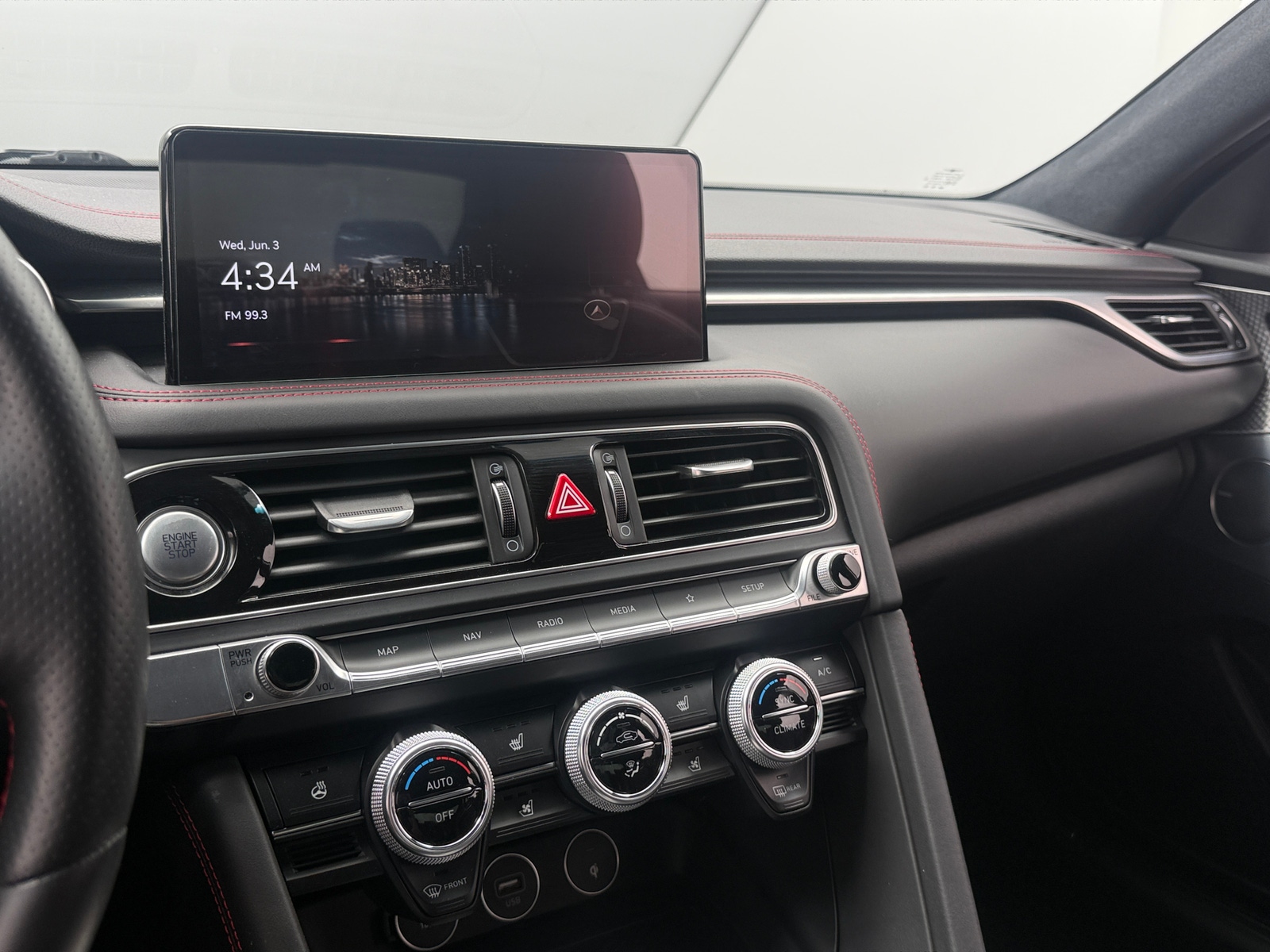 Thumbnail: 2022 Genesis G70 - 3