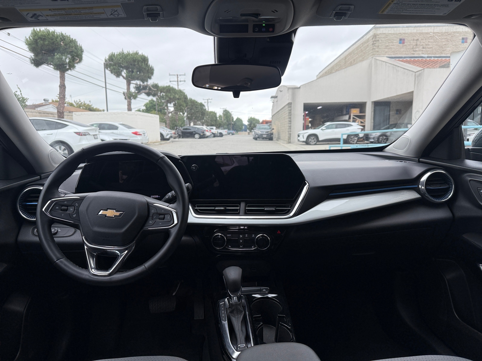 Thumbnail: 2025 Chevrolet Trax - 3