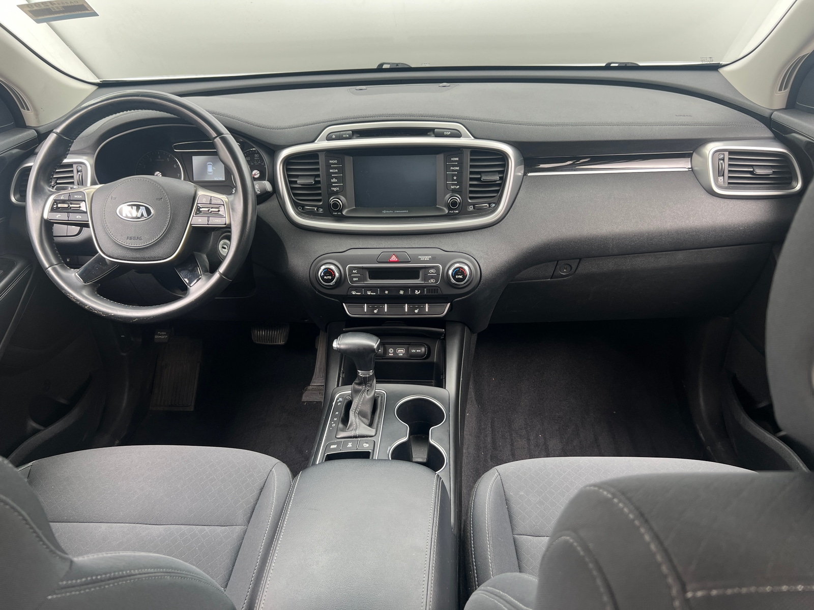 Thumbnail: 2019 Kia Sorento - 3