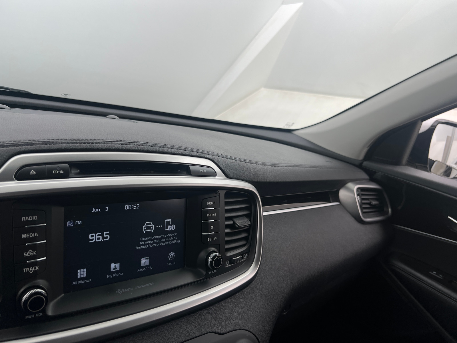 Thumbnail: 2019 Kia Sorento - 4