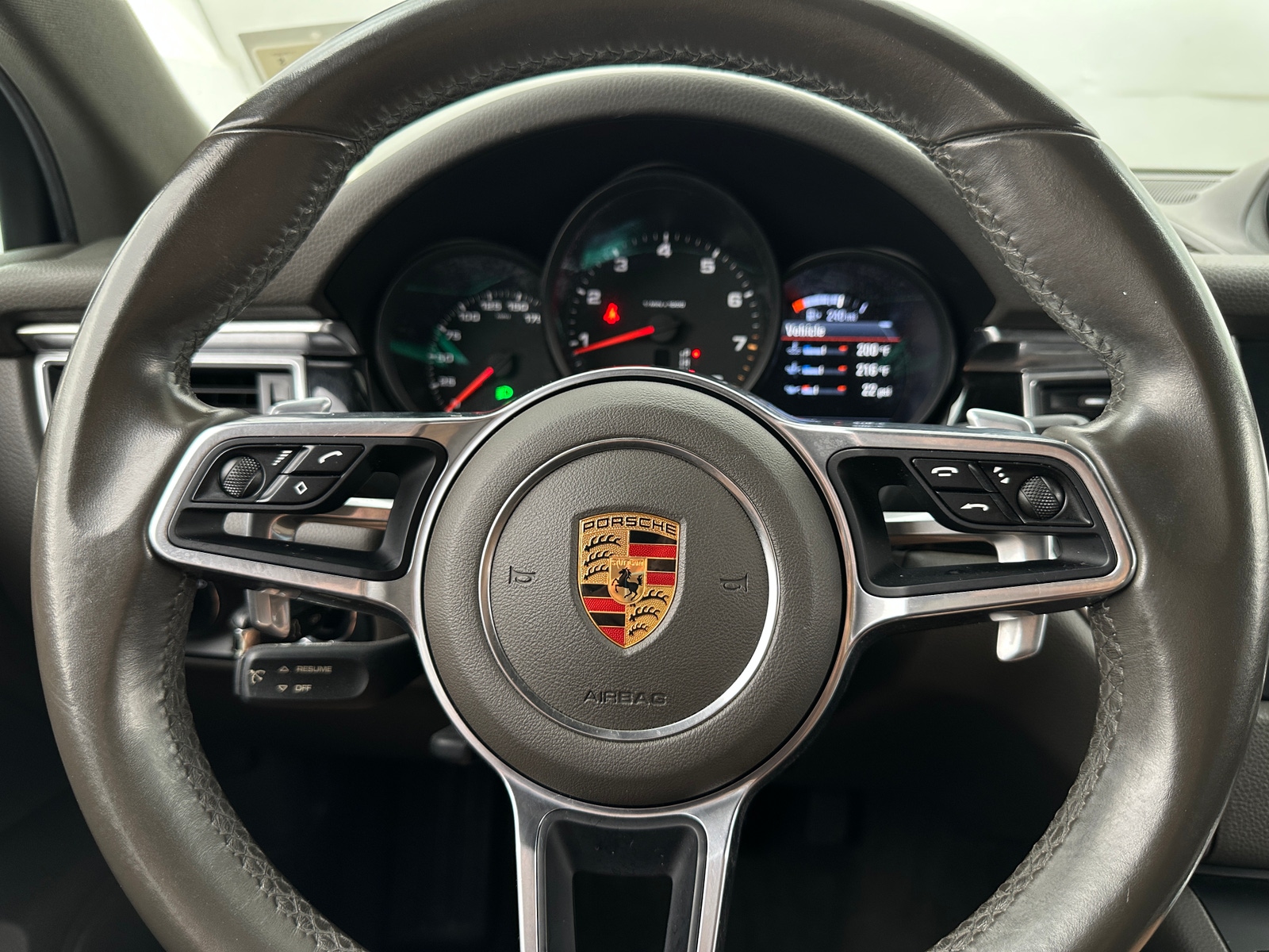 Thumbnail: 2018 Porsche Macan - 5