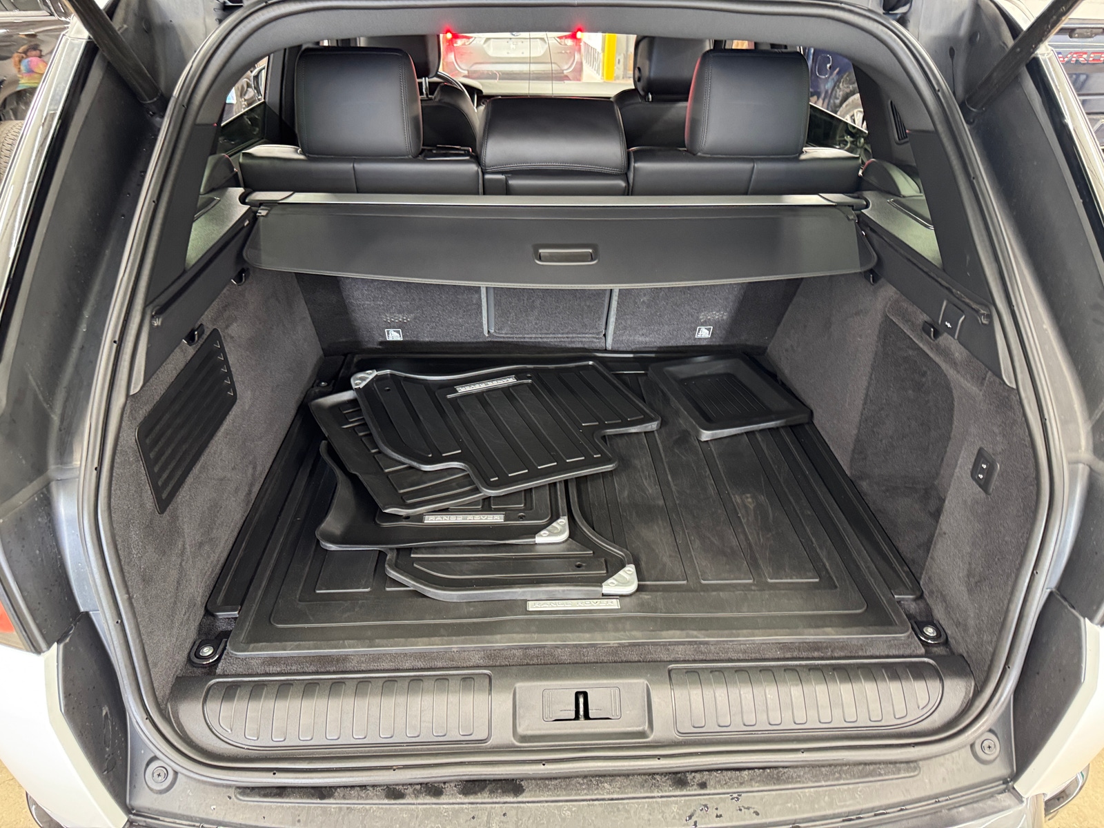 Thumbnail: 2021 Land Rover Range Rover Sport - 6