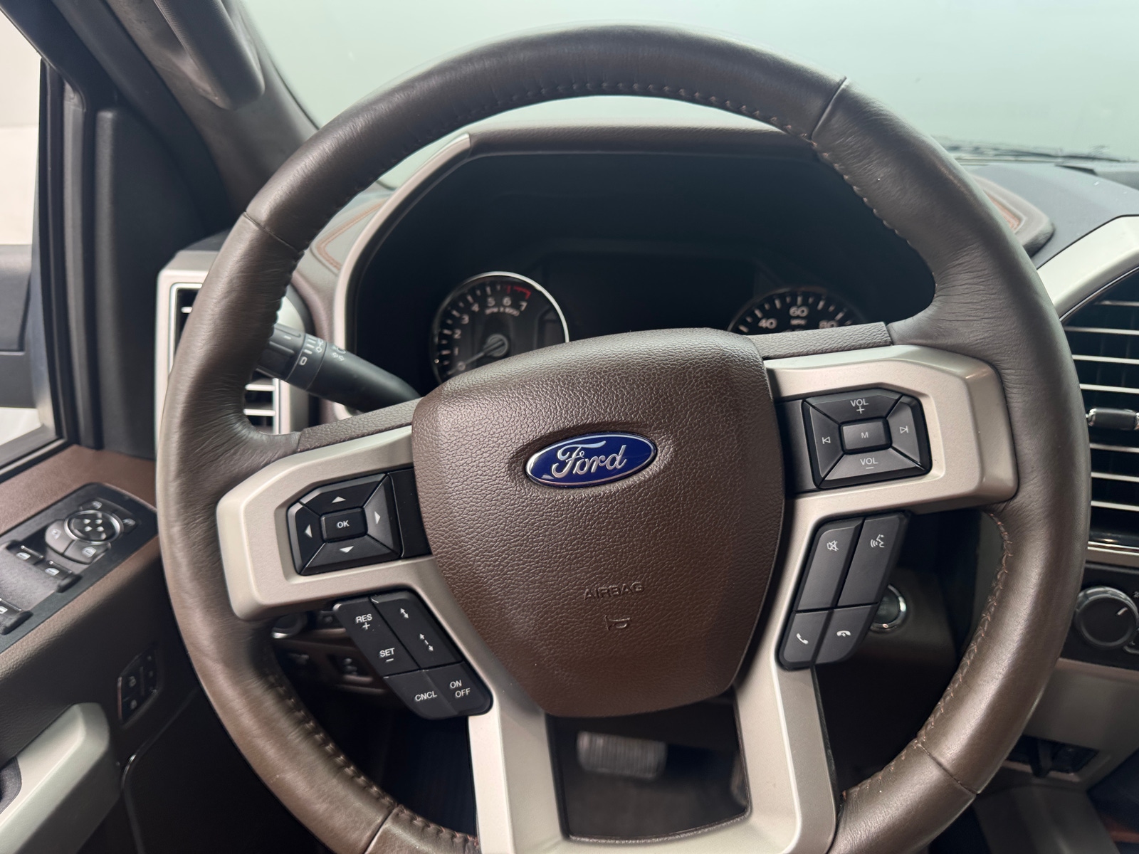 Thumbnail: 2018 Ford Econoline - 5