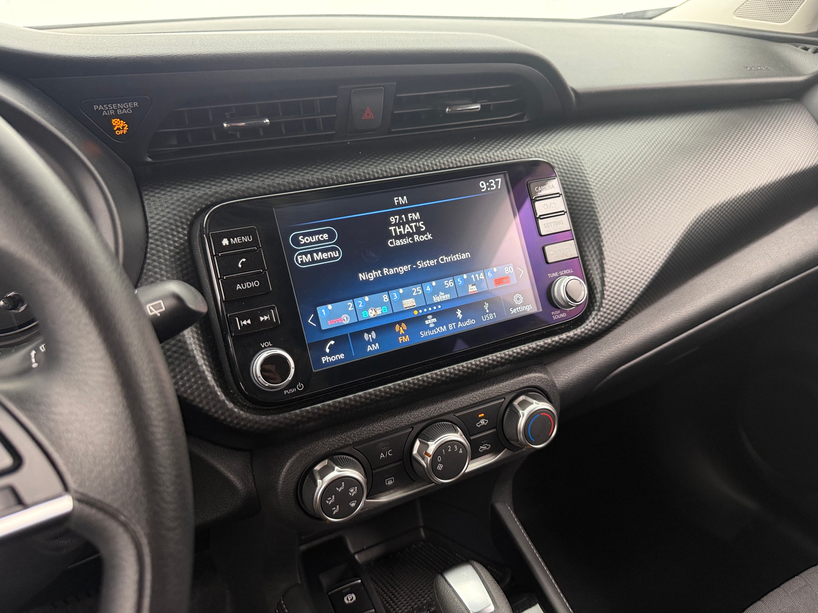 Thumbnail: 2024 Nissan Kicks - 4