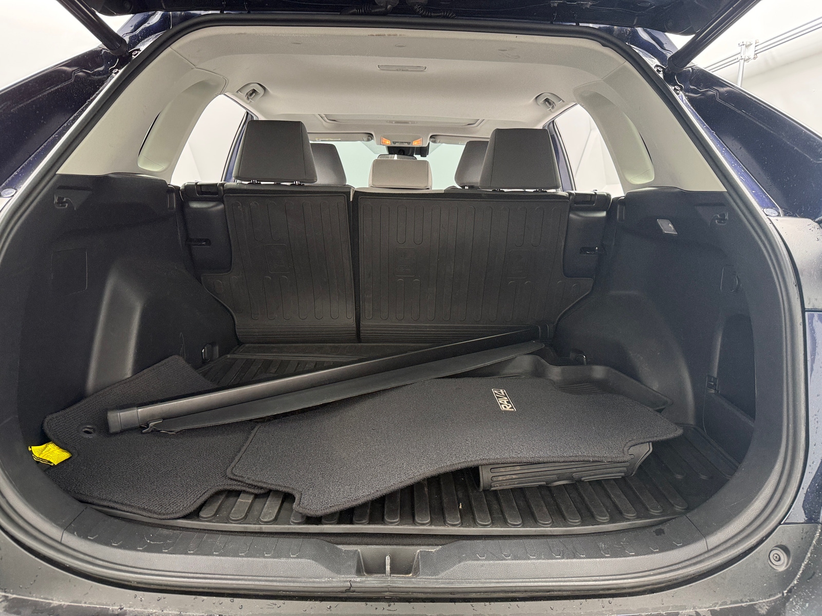 Thumbnail: 2019 Toyota RAV4 - 7