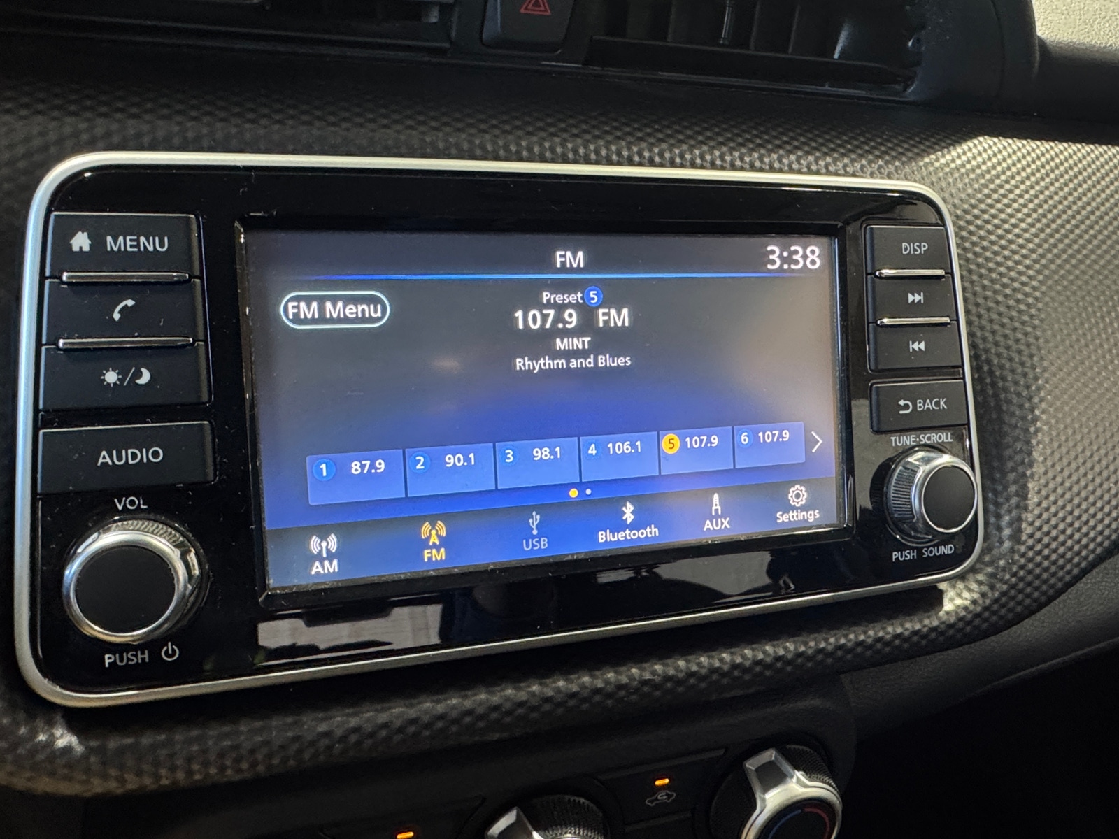 Thumbnail: 2020 Nissan Kicks - 4