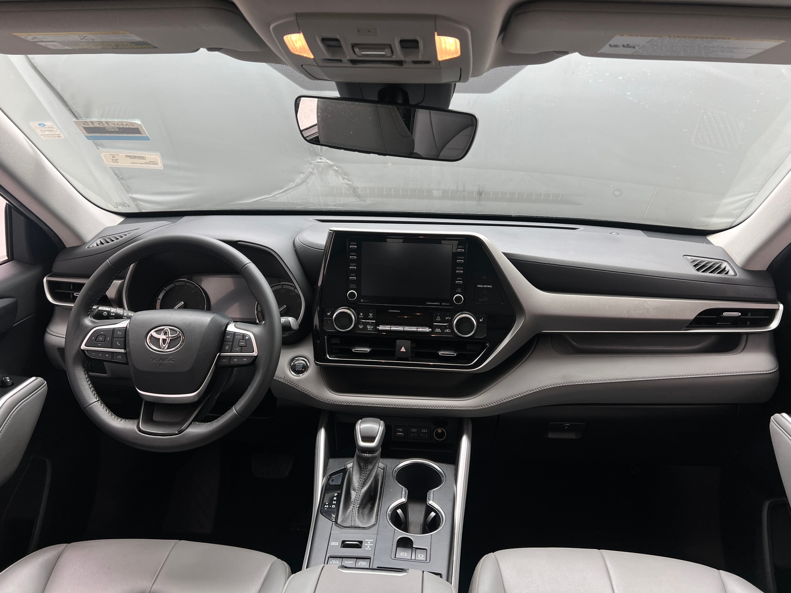 Thumbnail: 2022 Toyota Highlander - 2