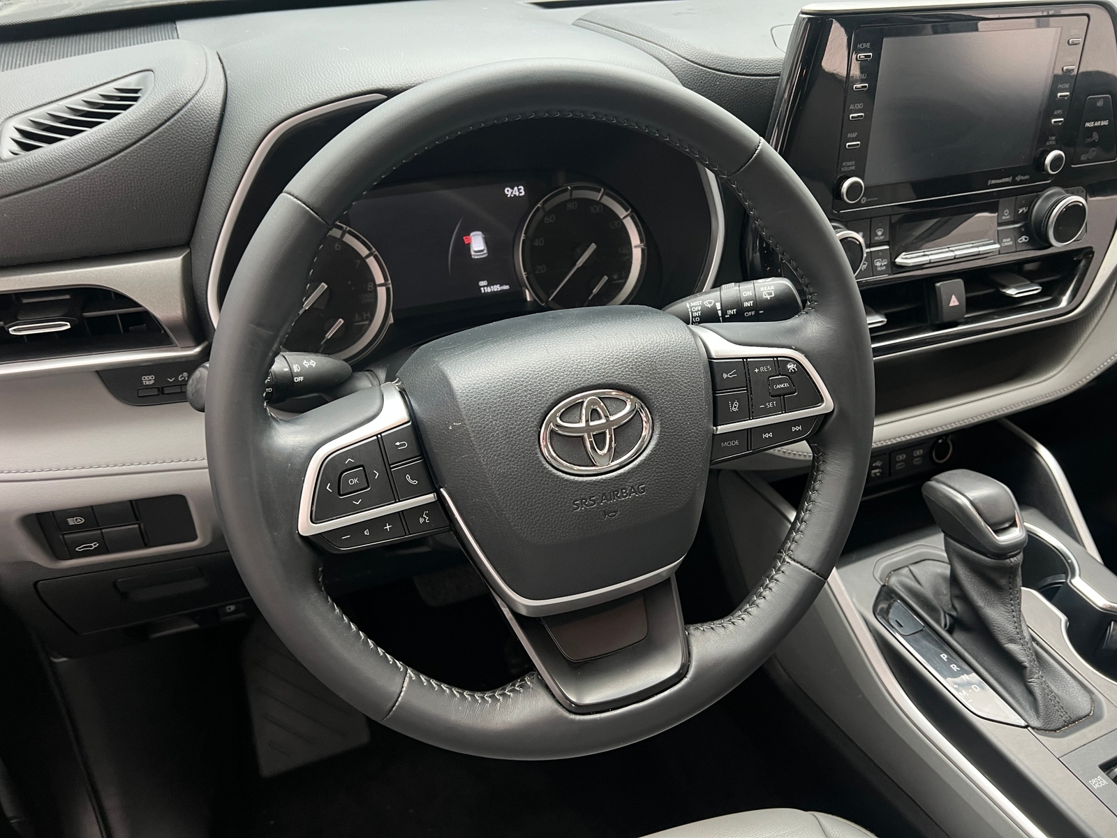 Thumbnail: 2022 Toyota Highlander - 4