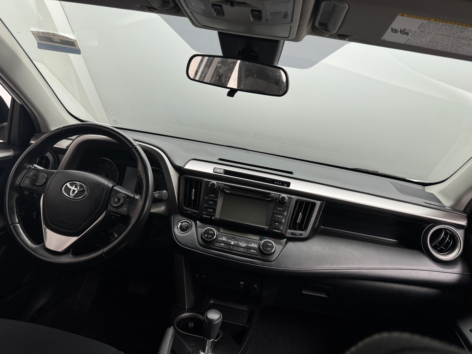 Thumbnail: 2018 Toyota RAV4 - 3