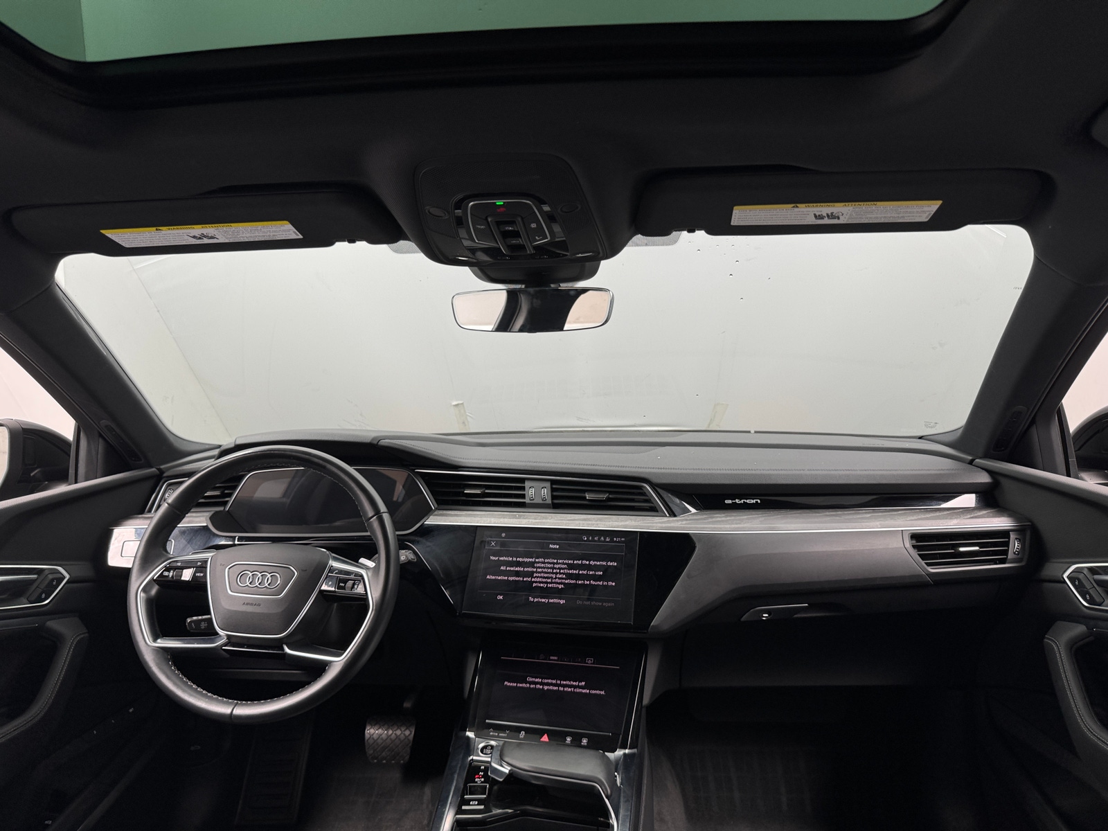 Thumbnail: 2023 Audi e-tron - 2