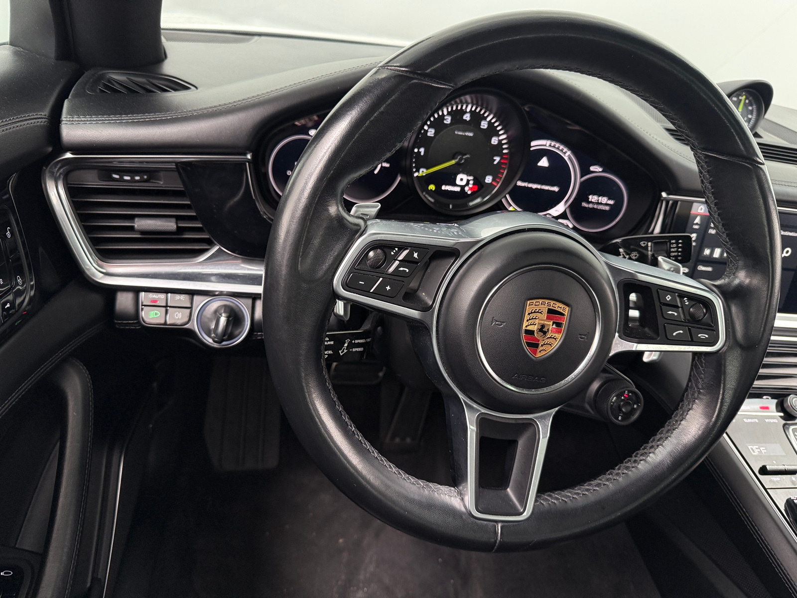 Thumbnail: 2018 Porsche Panamera - 4