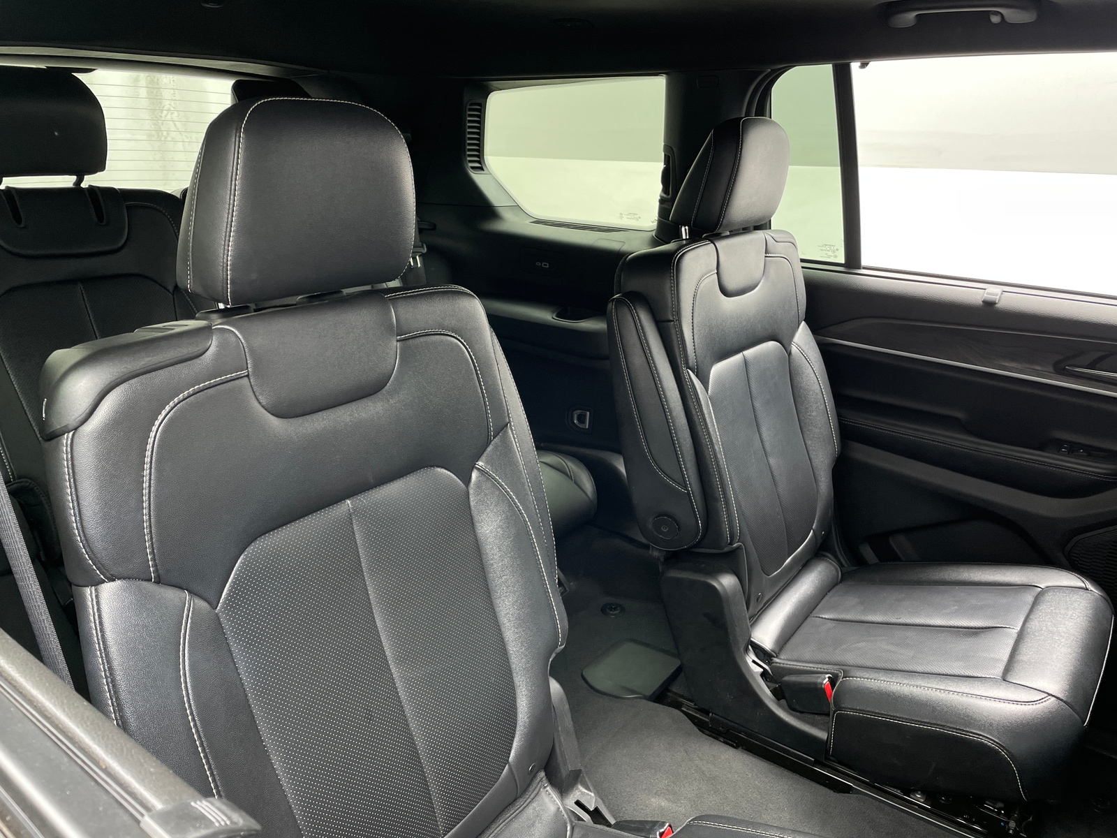 Thumbnail: 2024 Jeep Grand Cherokee L - 5