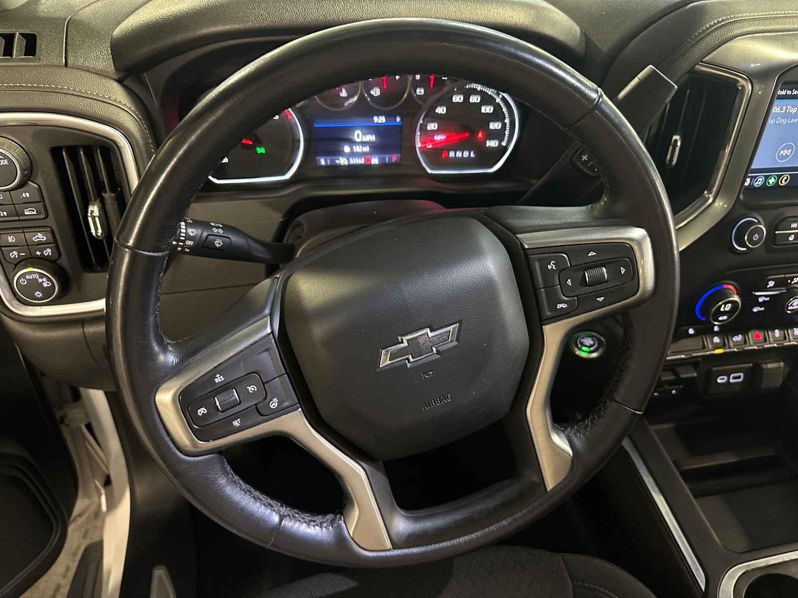 Thumbnail: 2022 Chevrolet Silverado 1500 - 5