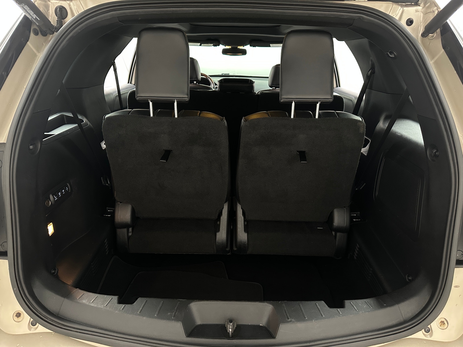 Thumbnail: 2017 Ford Explorer - 6