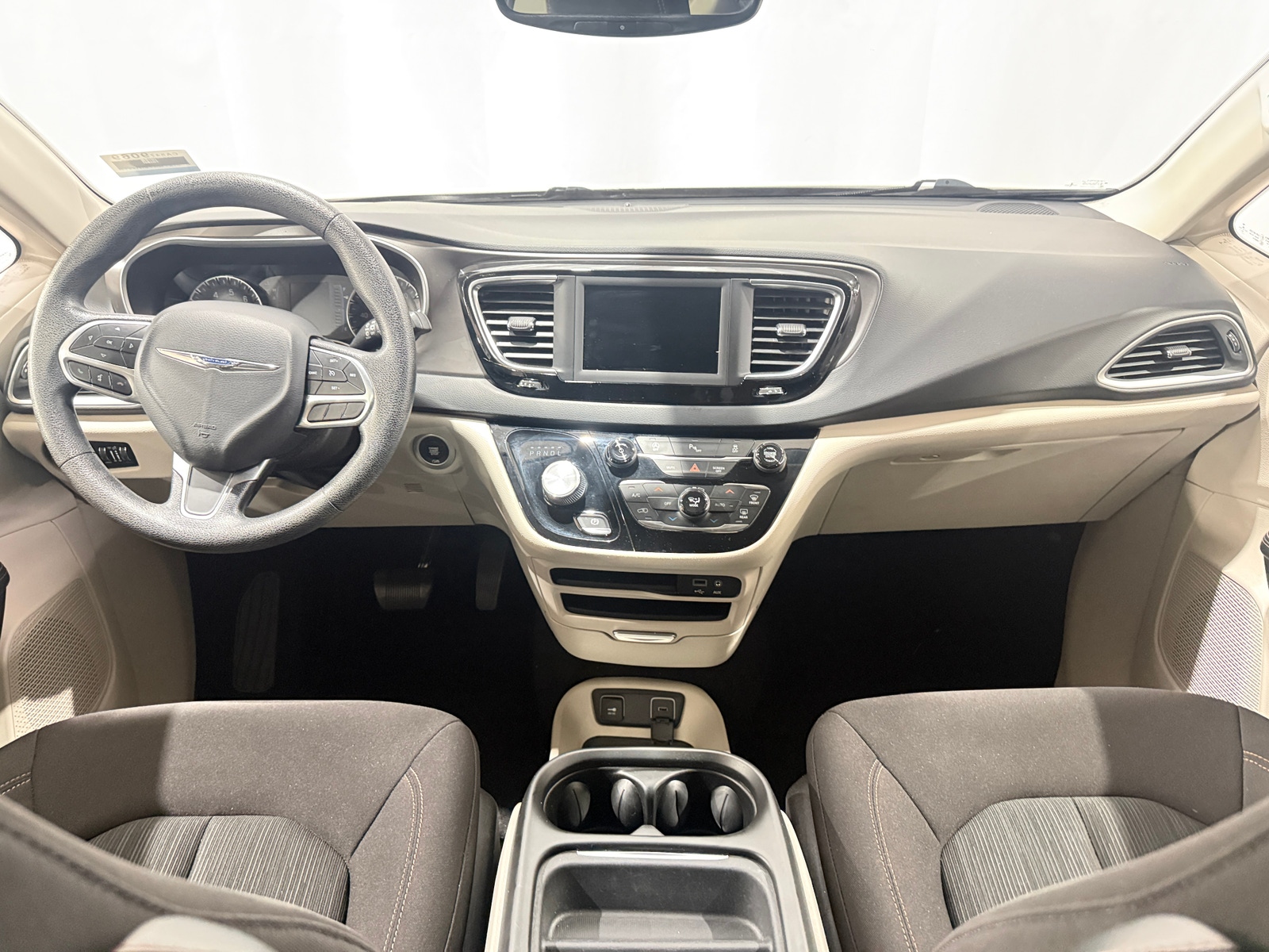 Thumbnail: 2020 Chrysler Pacifica - 3