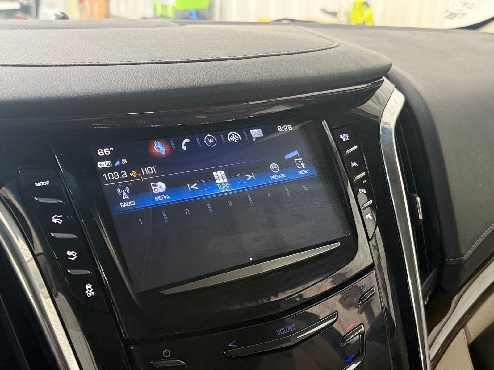 Thumbnail: 2018 Cadillac Escalade - 3