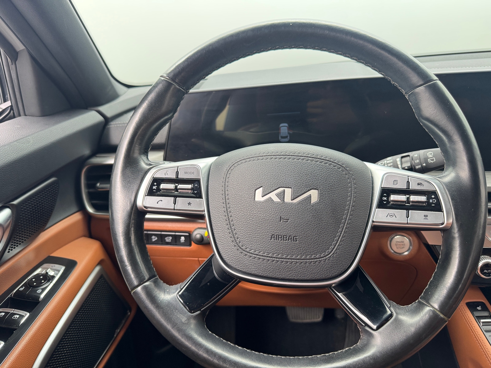 Thumbnail: 2023 Kia Telluride - 4