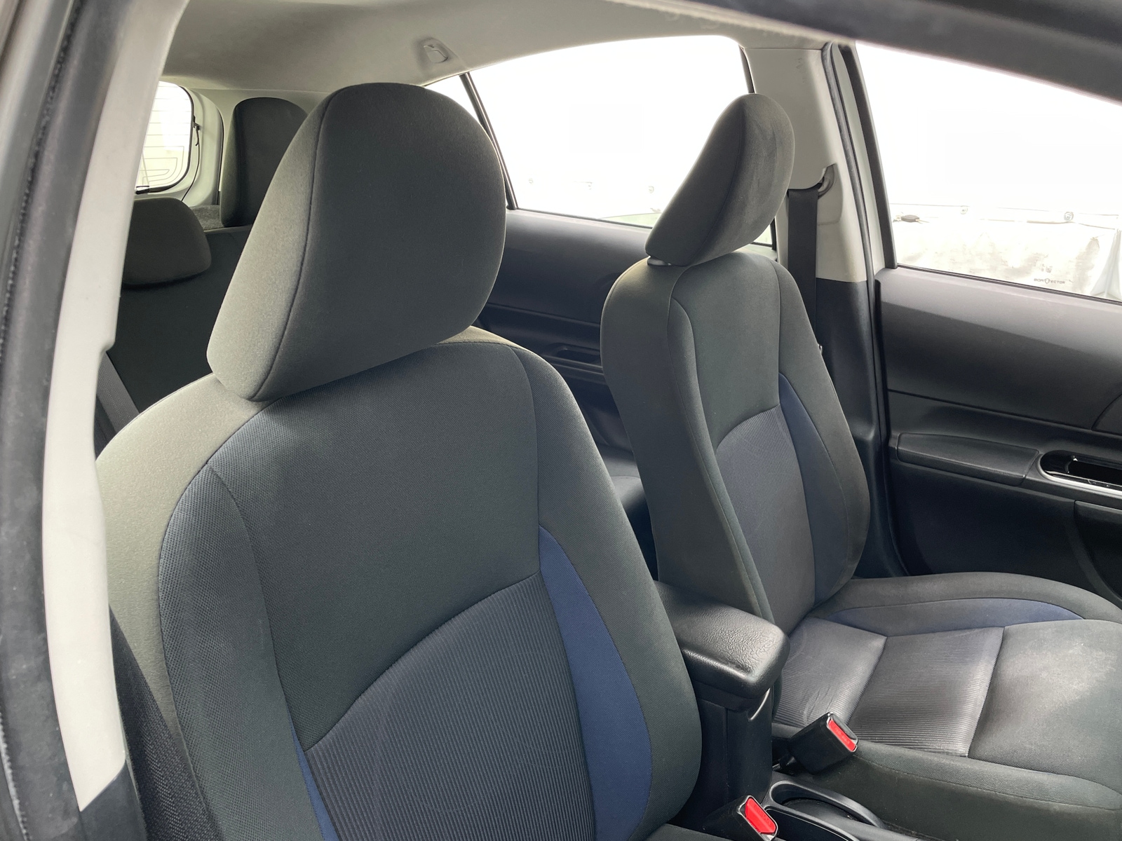 Thumbnail: 2018 Toyota Prius c - 2