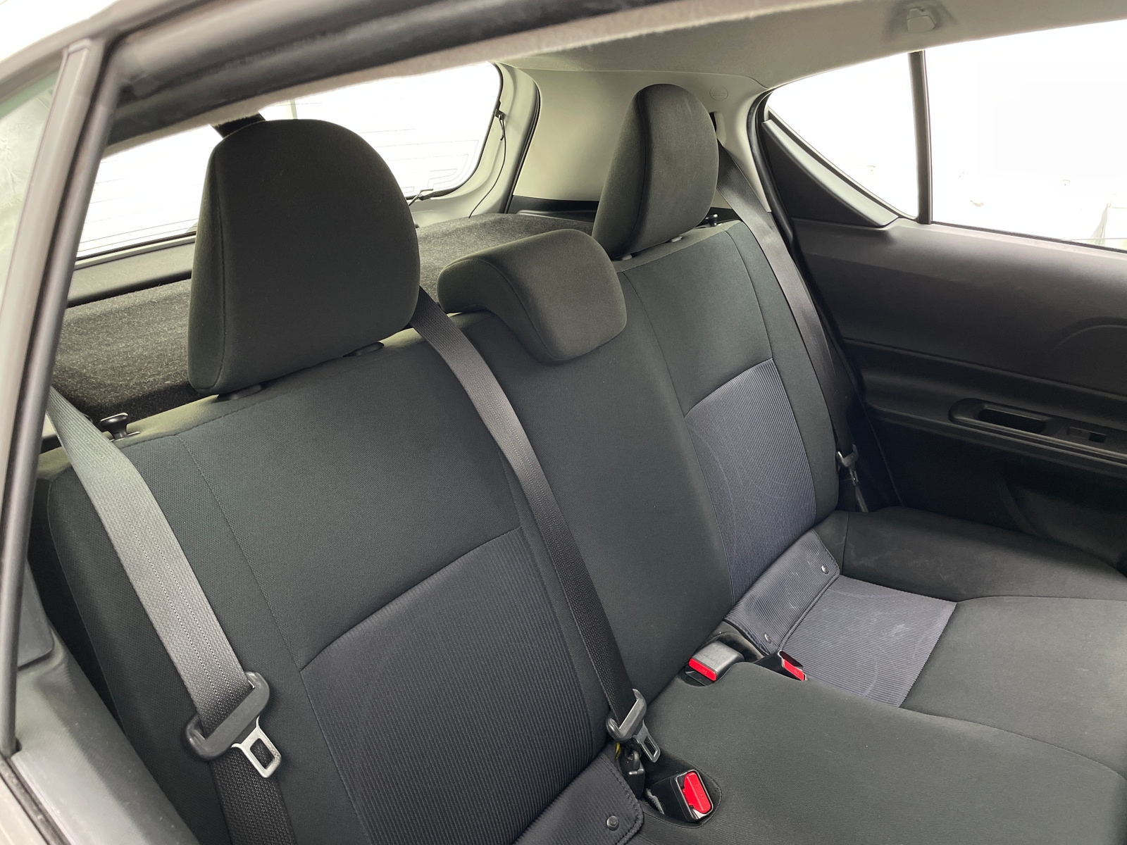 Thumbnail: 2018 Toyota Prius c - 6