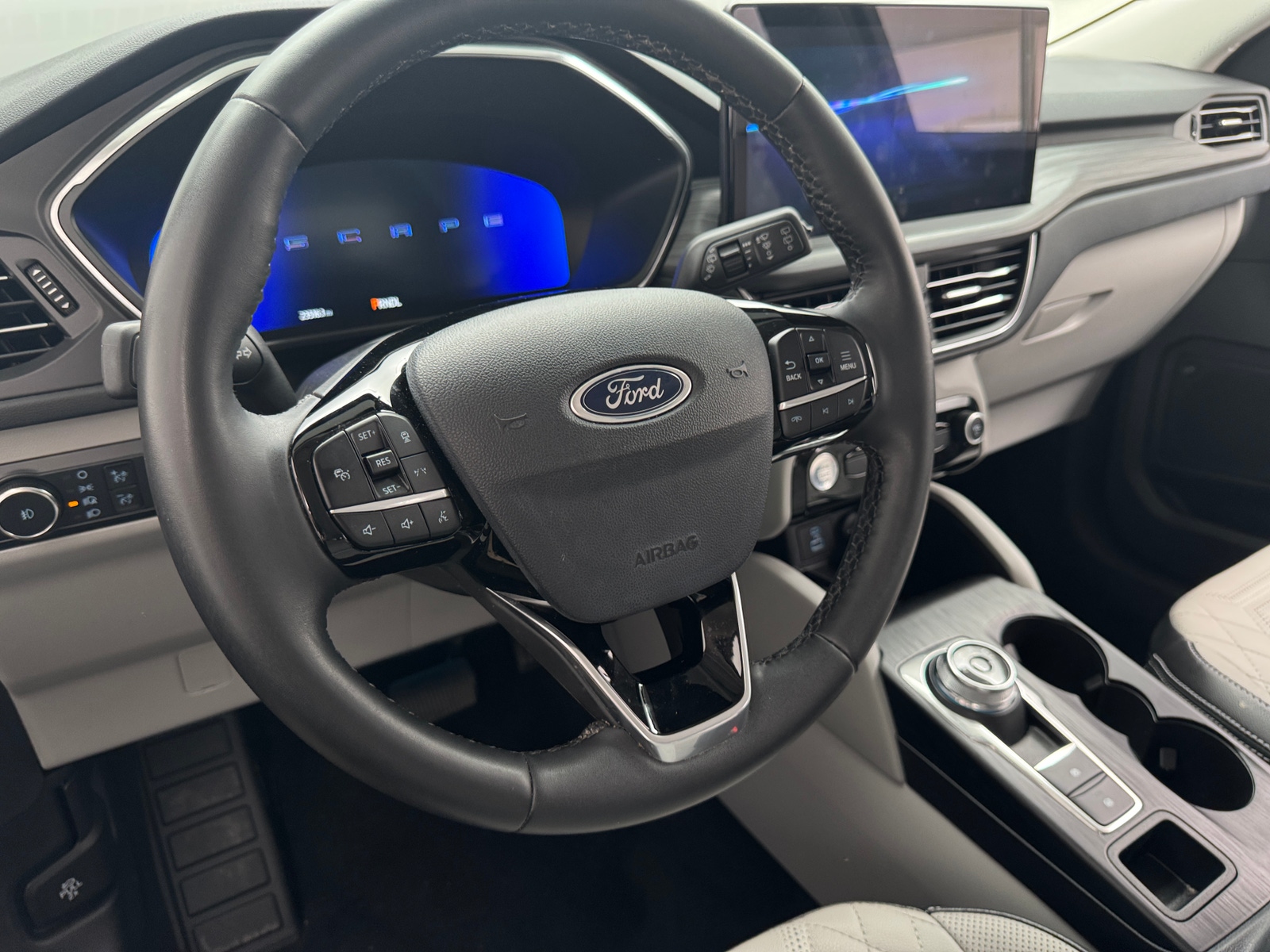 Thumbnail: 2023 Ford Escape - 4
