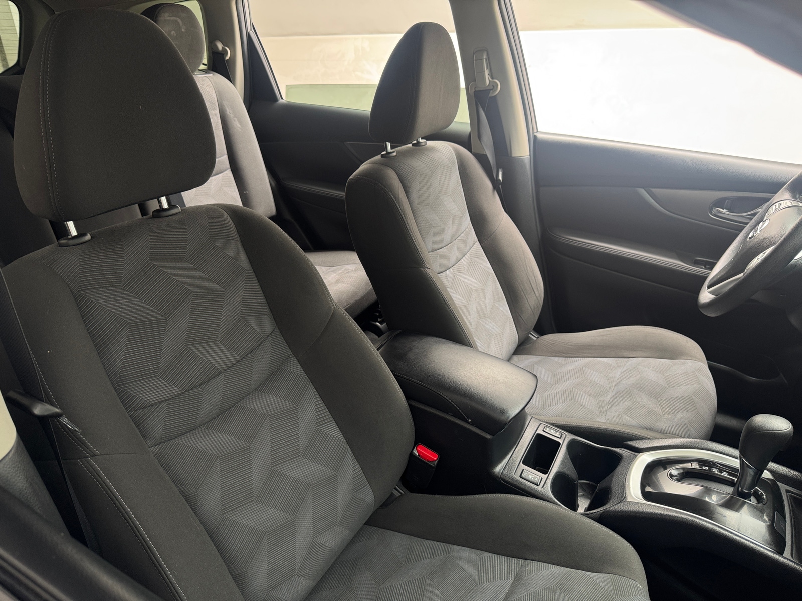 Thumbnail: 2016 Nissan Rogue - 2