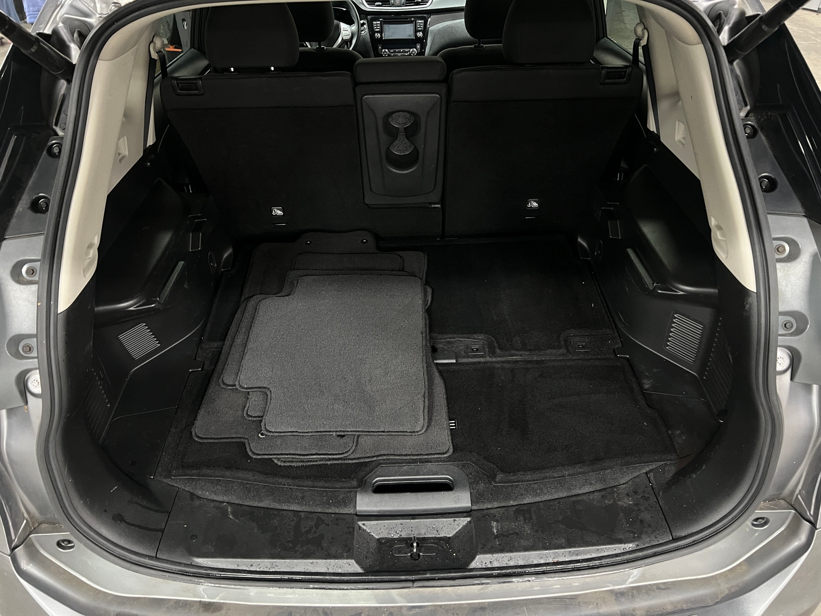 Thumbnail: 2016 Nissan Rogue - 7