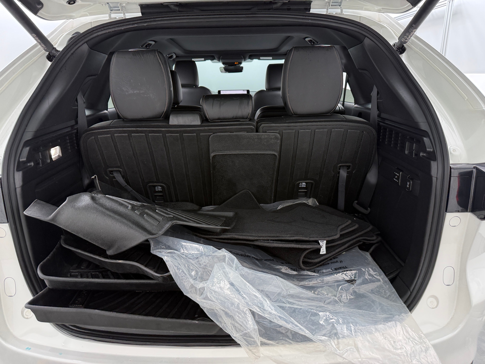 Thumbnail: 2025 Mazda CX-90 - 6