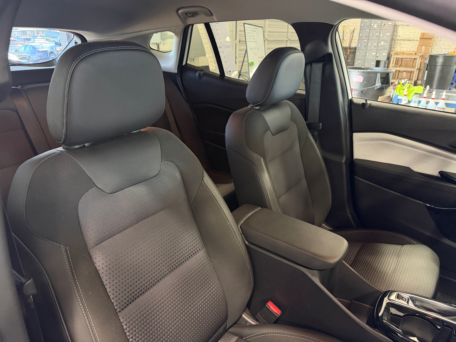Thumbnail: 2025 Chevrolet Trax - 2