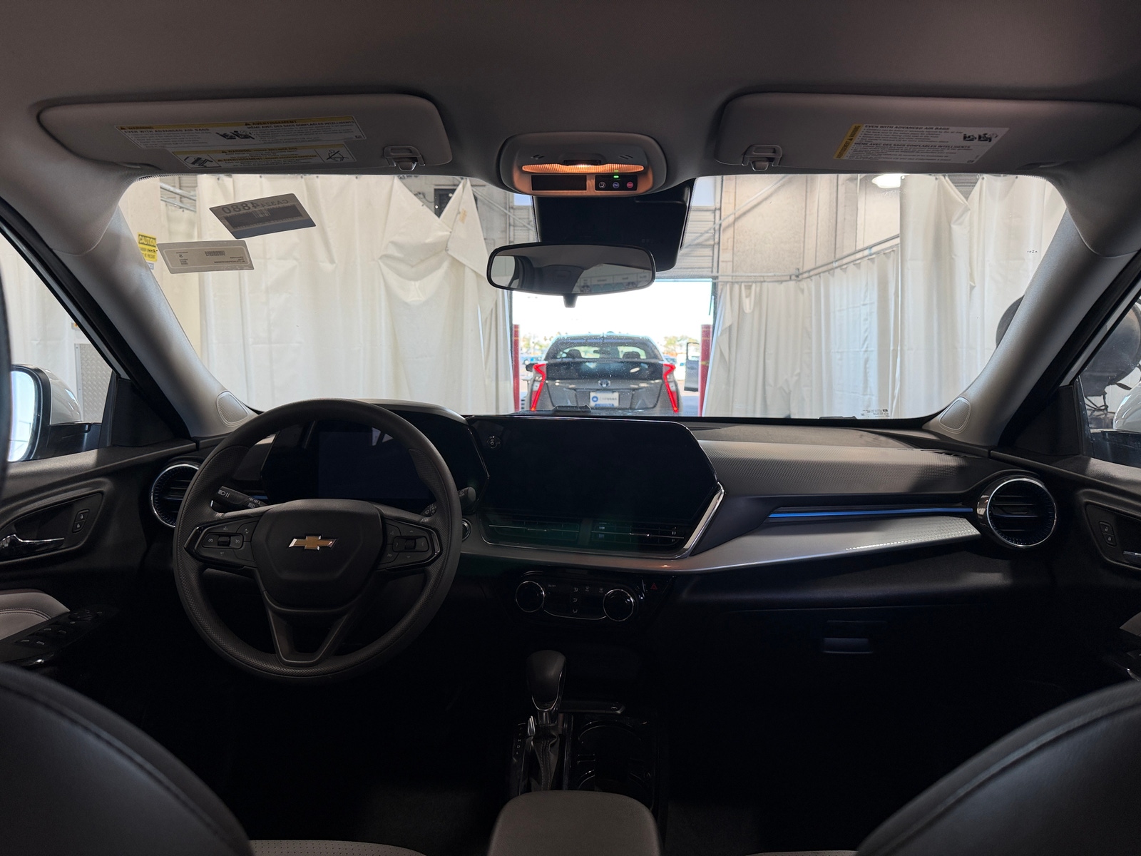 Thumbnail: 2025 Chevrolet Trax - 3